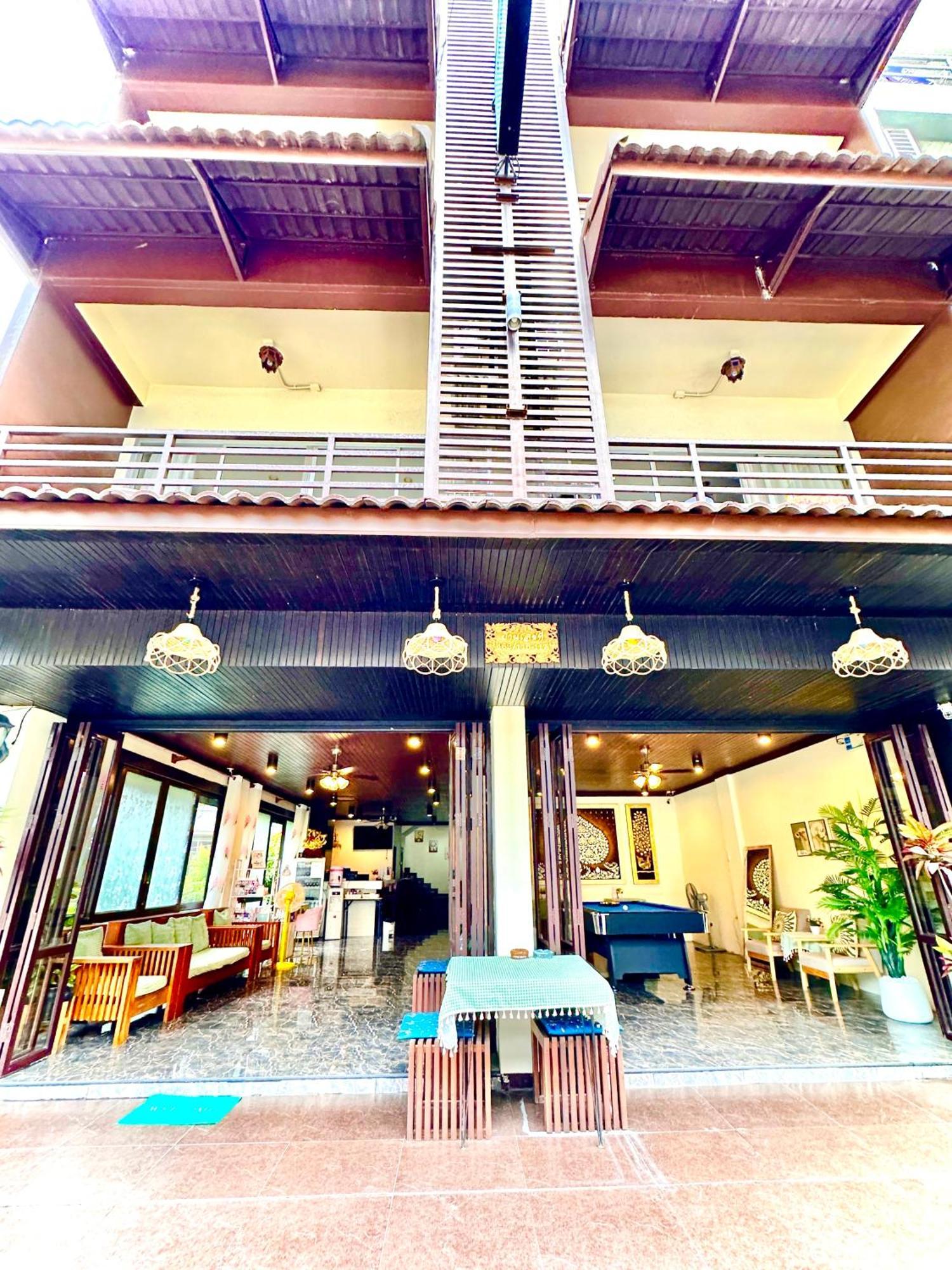 Thai Classic House Patong Buitenkant foto