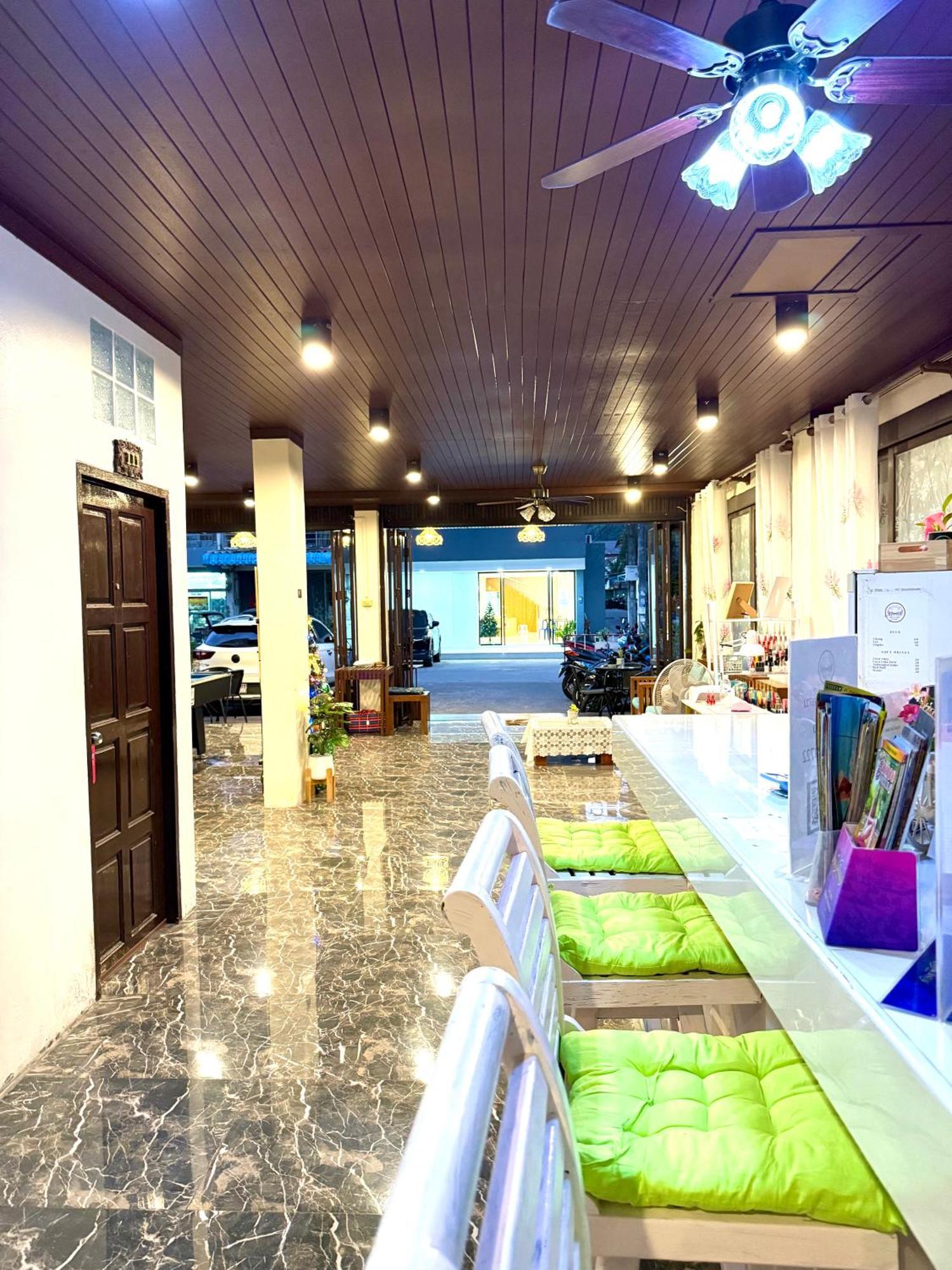 Thai Classic House Patong Buitenkant foto